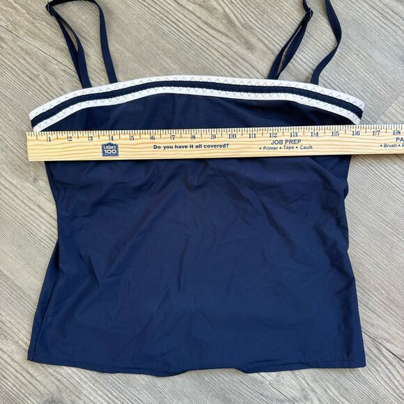 Nautica Swim Top Women’s Size 12 Navy Blue Beach Pool Cruise Vacation - Picture 2 of 9